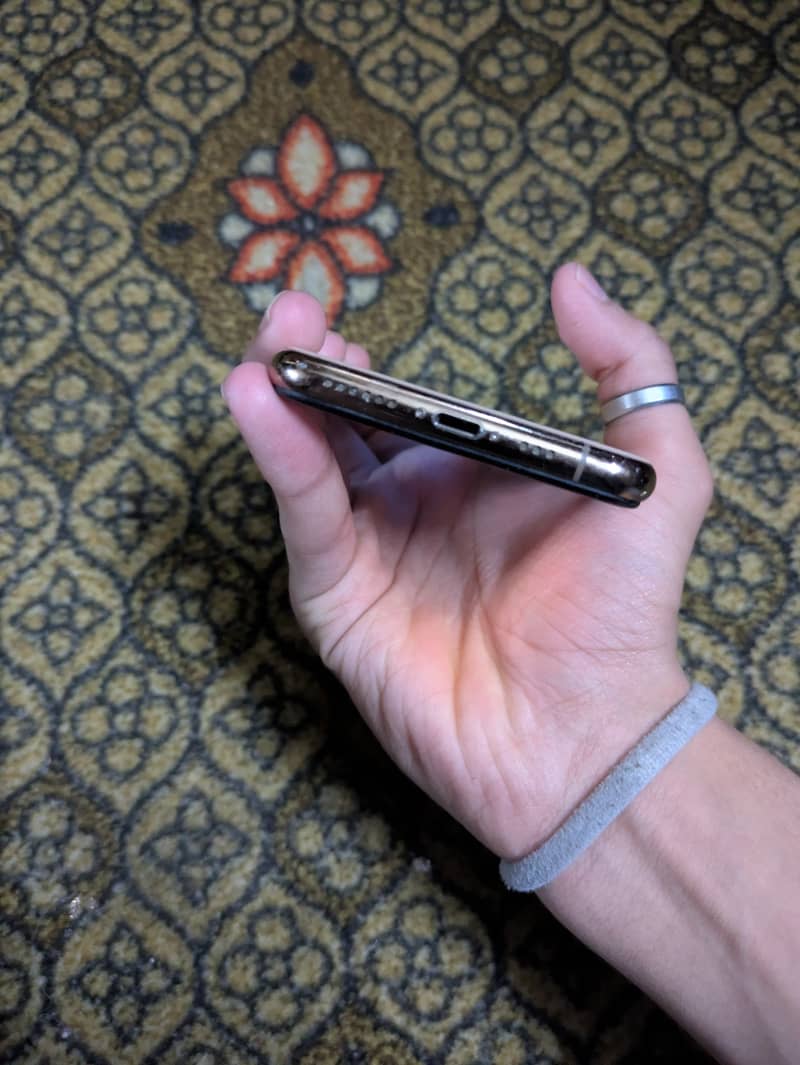 Apple iPhone 11 Pro 12