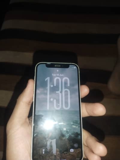 Apple iPhone 12
