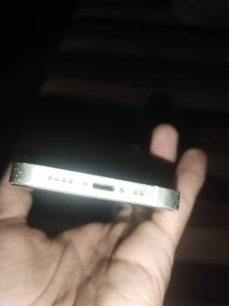 Apple iPhone 12mini 1