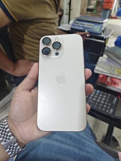 Apple iPhone 16 Pro Max