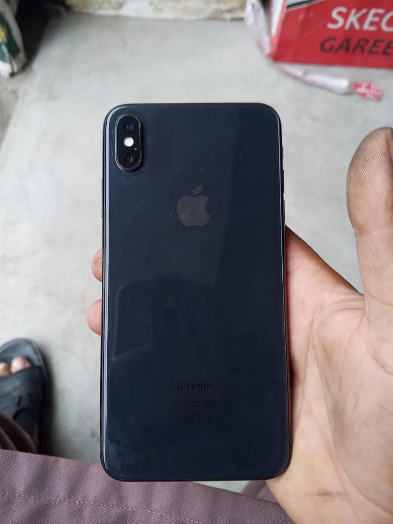 Apple iPhone XS Max 0