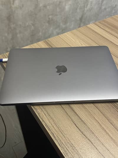 Macbook Pro M2 8/256