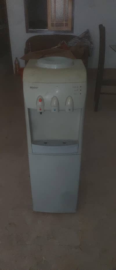 orient water dispenser with 3 tap and freezer