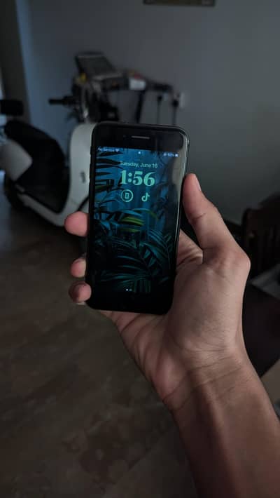 Apple iPhone 8
