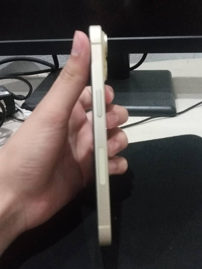 Apple iPhone 15 3
