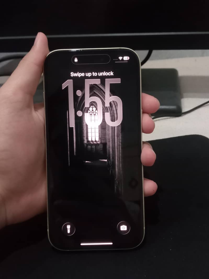 Apple iPhone 15 6
