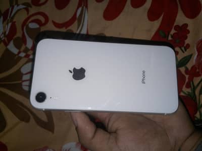 Apple iPhone XR
