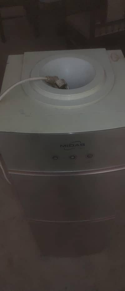 midas Italy water dispenser with 2 tap and freezer