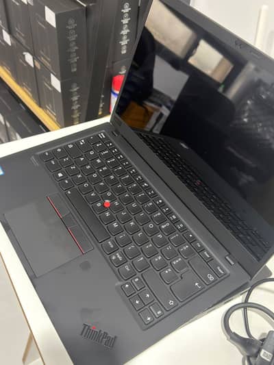 Lenovo Thinkpad T14 Gen1*