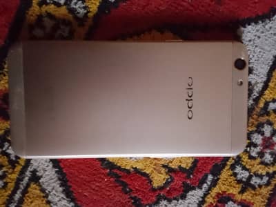OPPO F1s