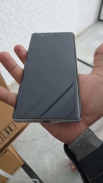 tecno camon 40 pro 8+256 set box chgr 6 months warranty available