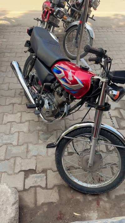 Honda CG 125 urgent sale 2015 model