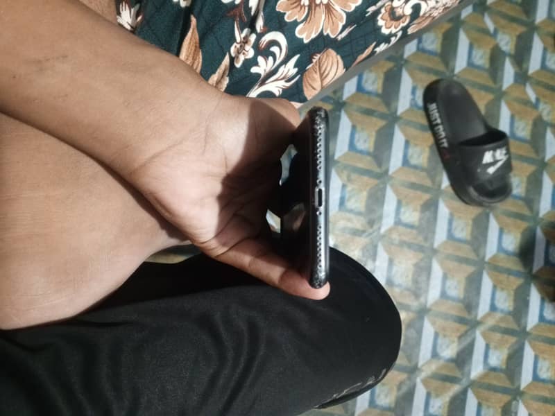 Apple iPhone 7 Plus 2