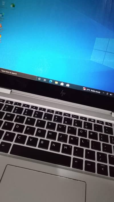 Hp 1030 g3 X360 i5 7th gen