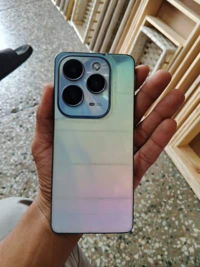 Infinix Hot 40