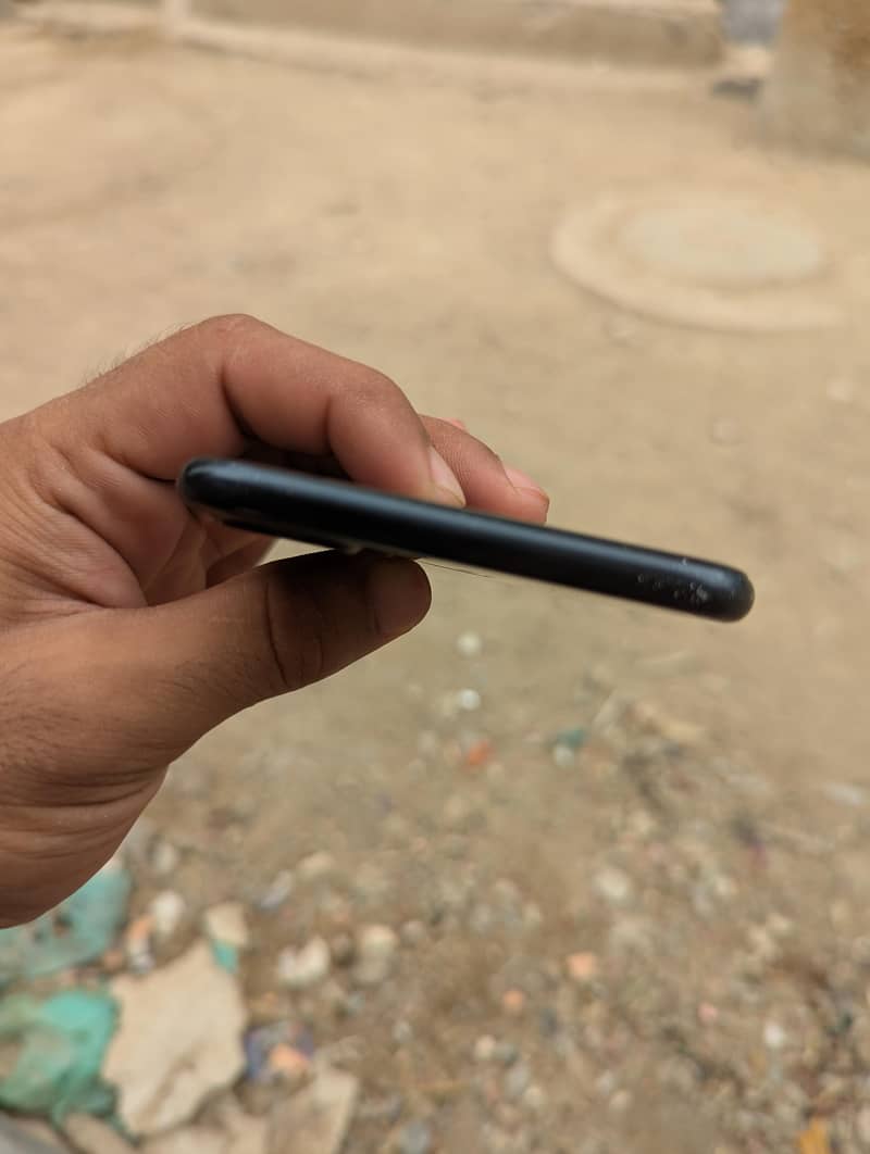 Apple iPhone 7 Plus 3