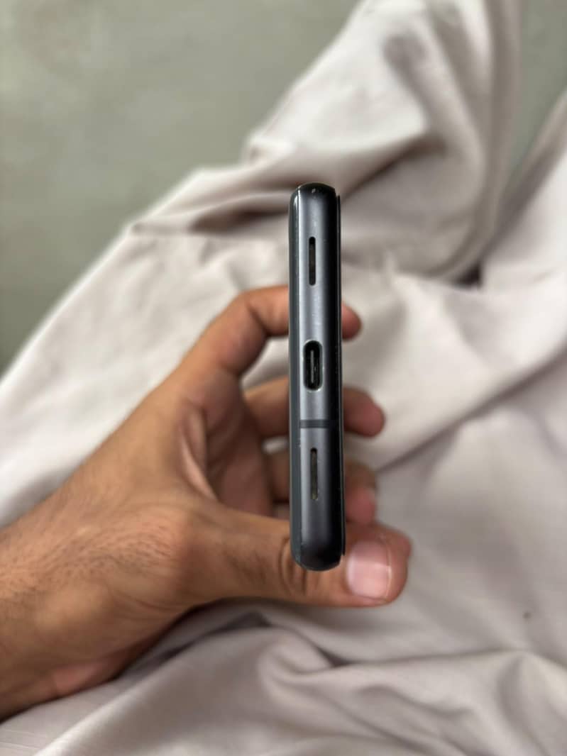 Google pixel 7a 3