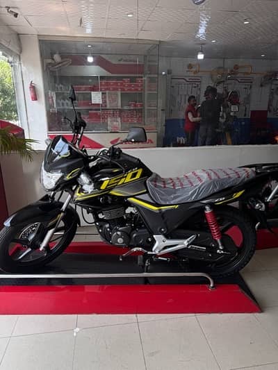 Honda CB150F (Limited time offer for price)