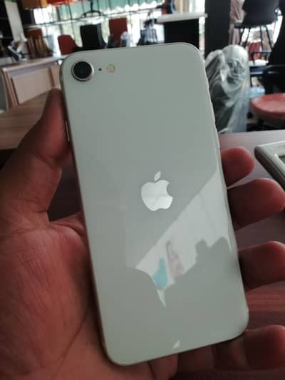 Apple iPhone SE 3rd Gen (2022) iPhone 13 processor