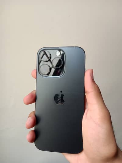 Apple iPhone 16 Pro