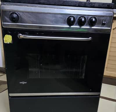 Premium Buil in oven & Hob-Stylish Black Finish, Excellent condition