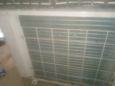 Dawlance 1 tan vvip condition non inverter ac for sale