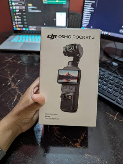DJI Osmo Pocket 4 Creator Combo Just Box open