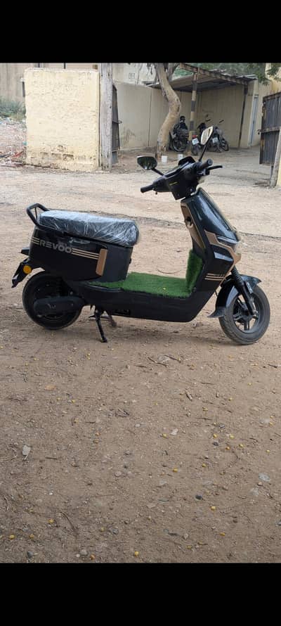 revoo electric scooter A11
