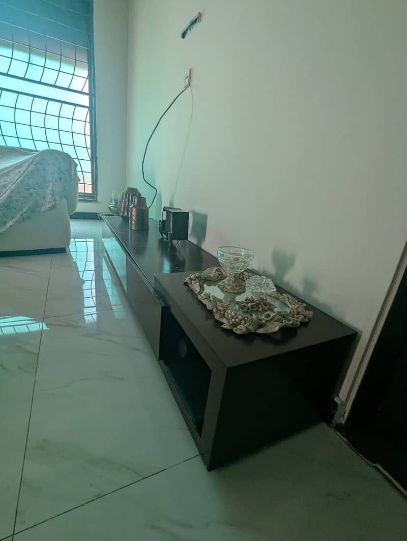Media console 3