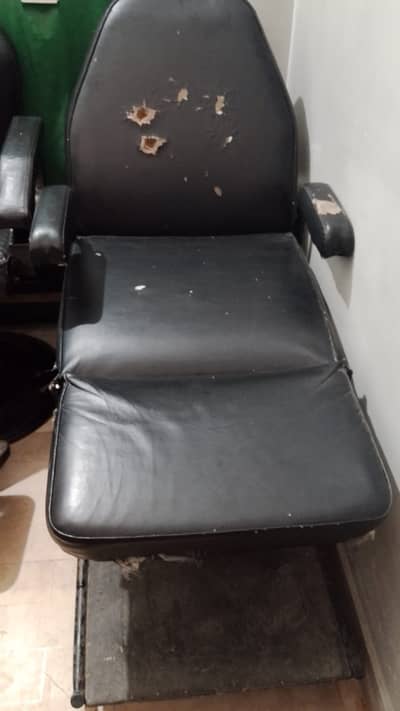 Facial bad urgent for salon