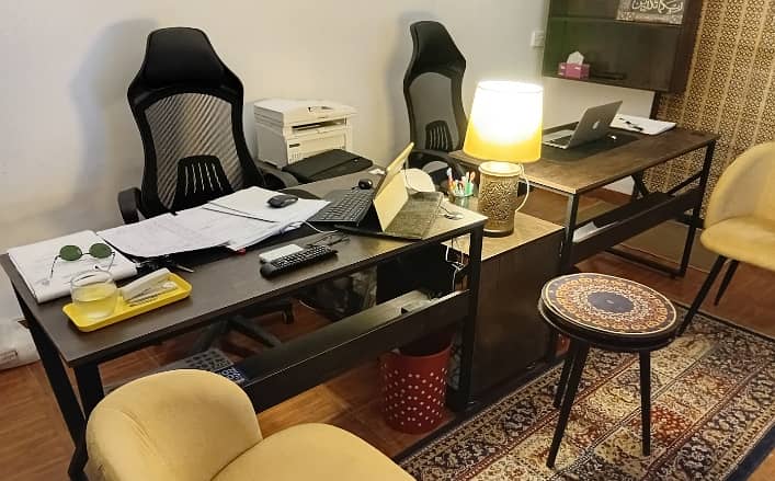 Computer Chair & Table 2