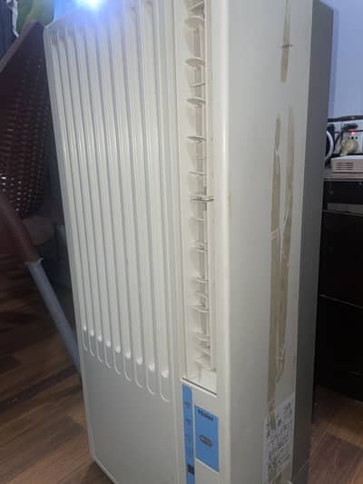 Haier Portable 0.75 Ton AC with Power Supply