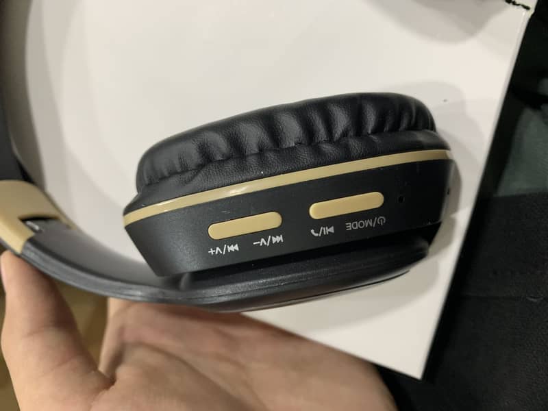 STEREO WIRELESS HEADSET 3