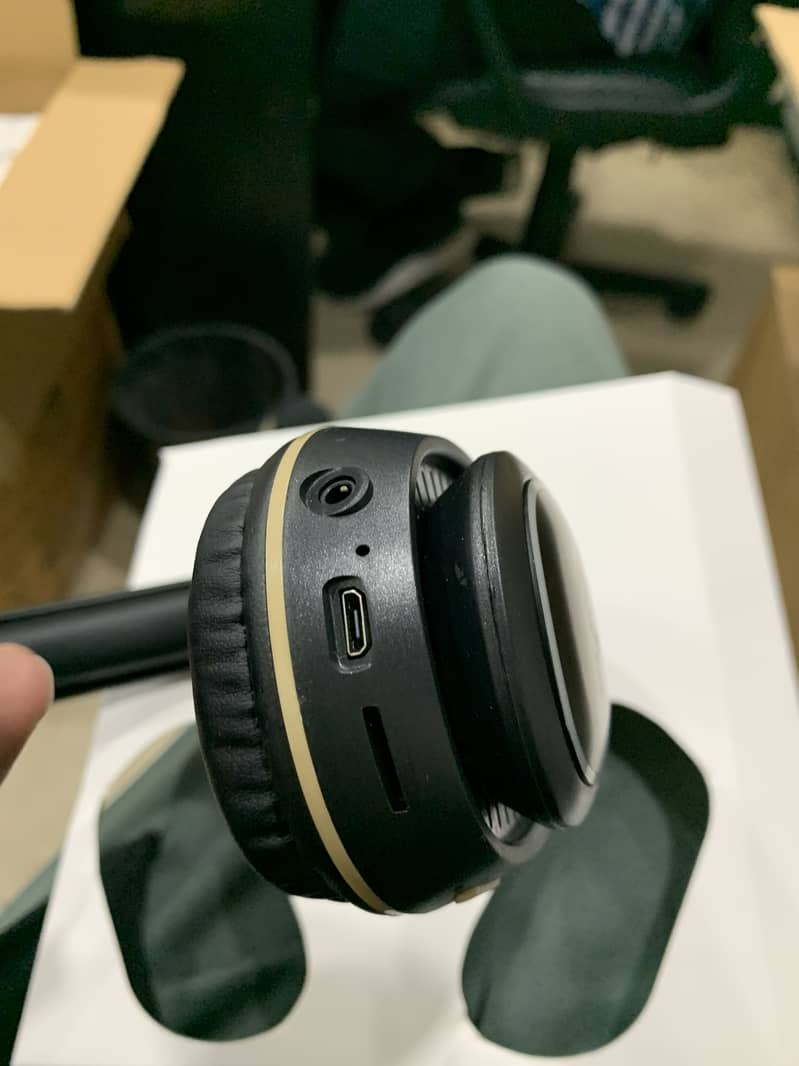 STEREO WIRELESS HEADSET 5