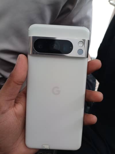 Google Pixel 8 Pro
