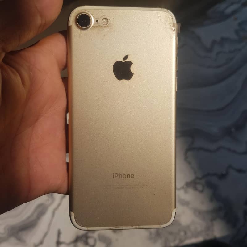 Apple iPhone 7 1