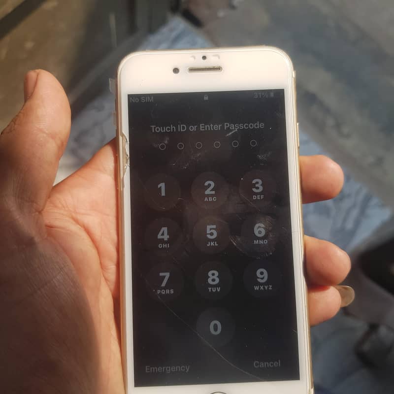 Apple iPhone 7 4