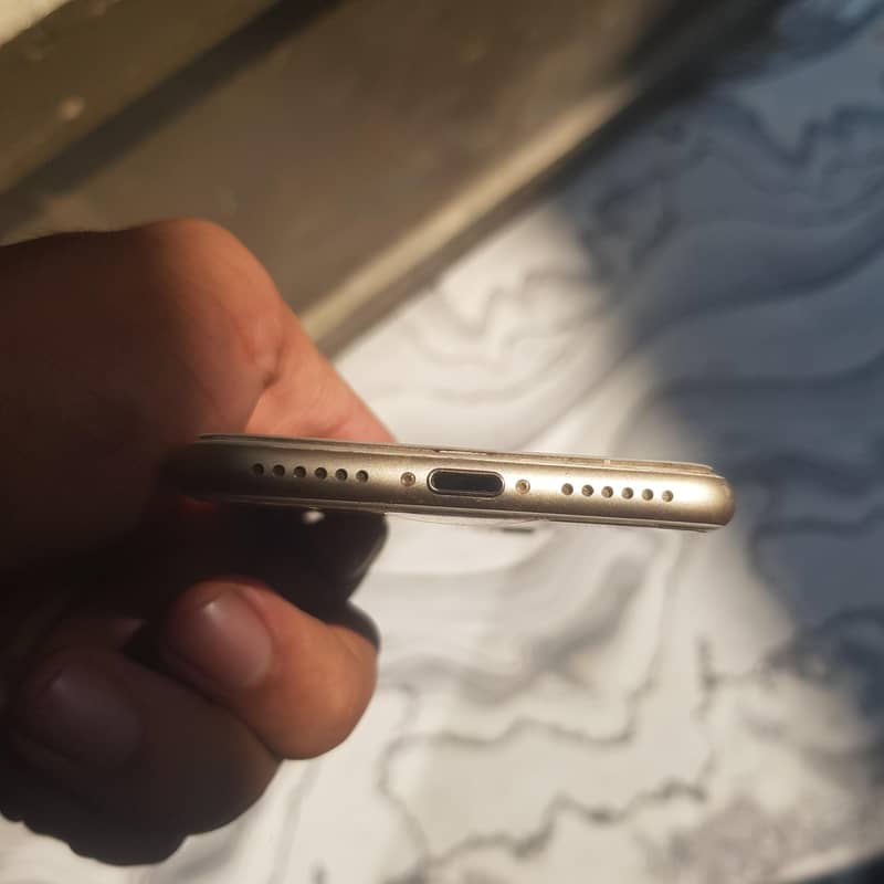 Apple iPhone 7 5