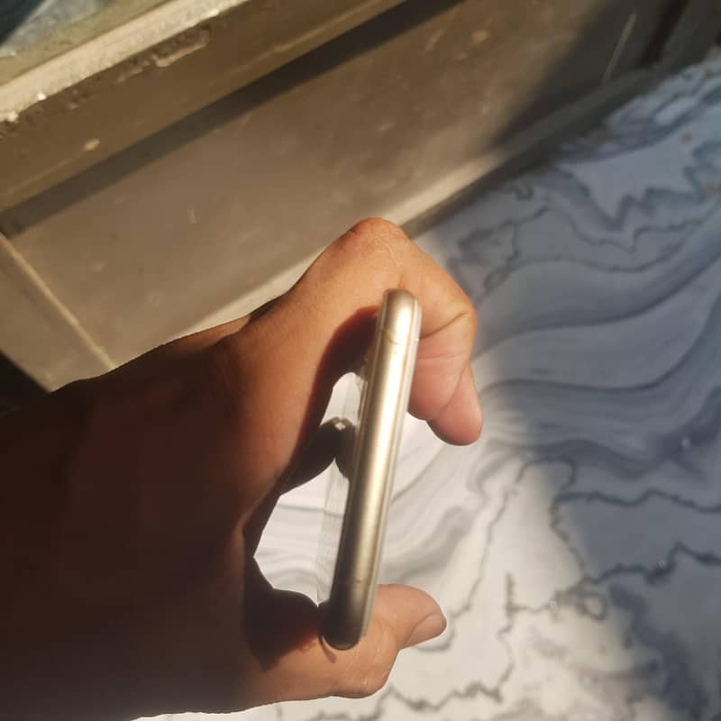 Apple iPhone 7 6
