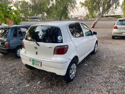 Toyota Vitz 2000
