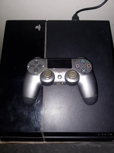 PS4 2 TB JAILBREAK , 1 Controller , 40+ Games installed