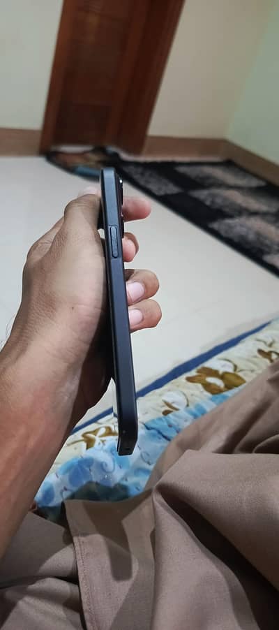 Apple iPhone 15