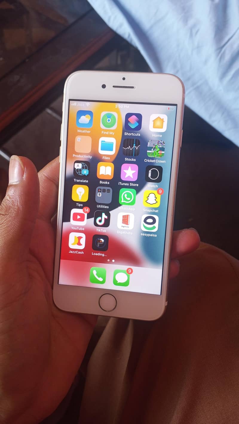 Apple iPhone 7 1