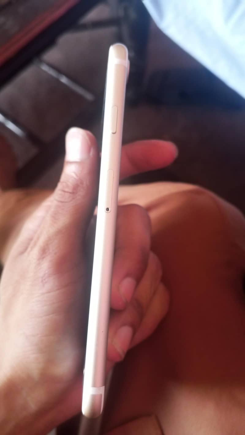 Apple iPhone 7 5