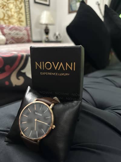 Niovani watch