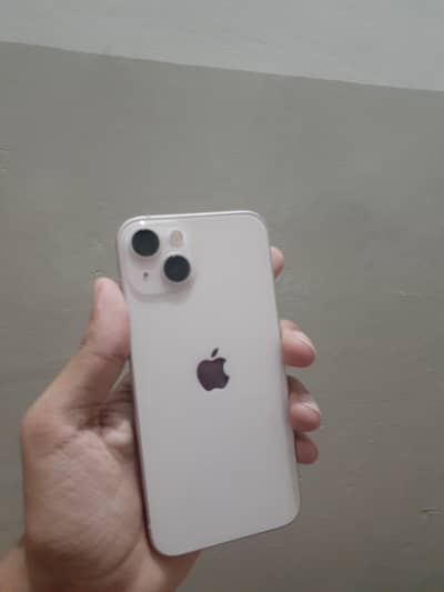 Apple iPhone 13