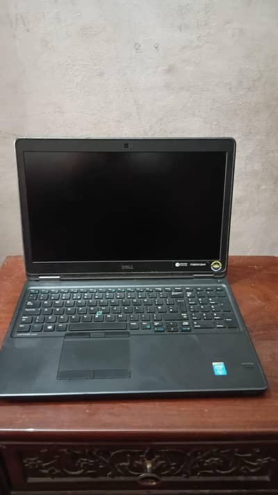 Dell latitude E5550