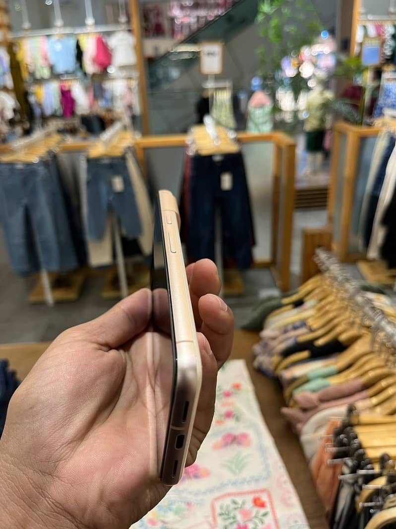 Google Pixel 8 2