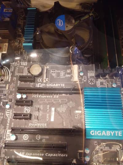 Gigabyte Z77x d3H e3 1270 v2 12gb ram