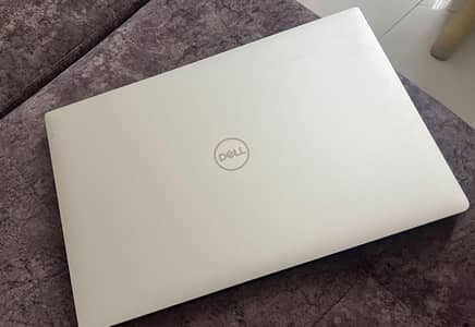 Dell Precision 5540 | Core i9-9980HK | 16GB RAM | Quadro T2000 4GB
